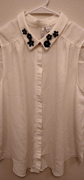 Elle flower collar blouse - Picture 2 of 3